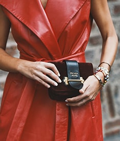 Request an exclusive demo of Oracle Retail fashion solutions