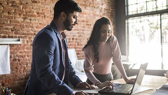 政府によるコミュニティやビジネスとの交流の強化