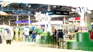 People learning at CloudWorld