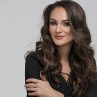 Dr. Lucia Huštatýová