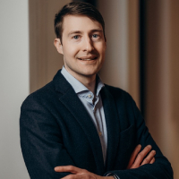 Dr. Sebastian Skibinski